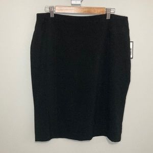 NWT Women’s black pencil skirt, size 12, investments park Ave fit
